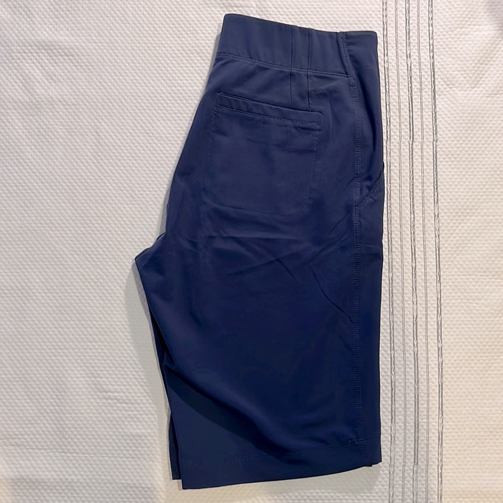 Lole golf or walking shorts. Stretchy. Perfect condition.